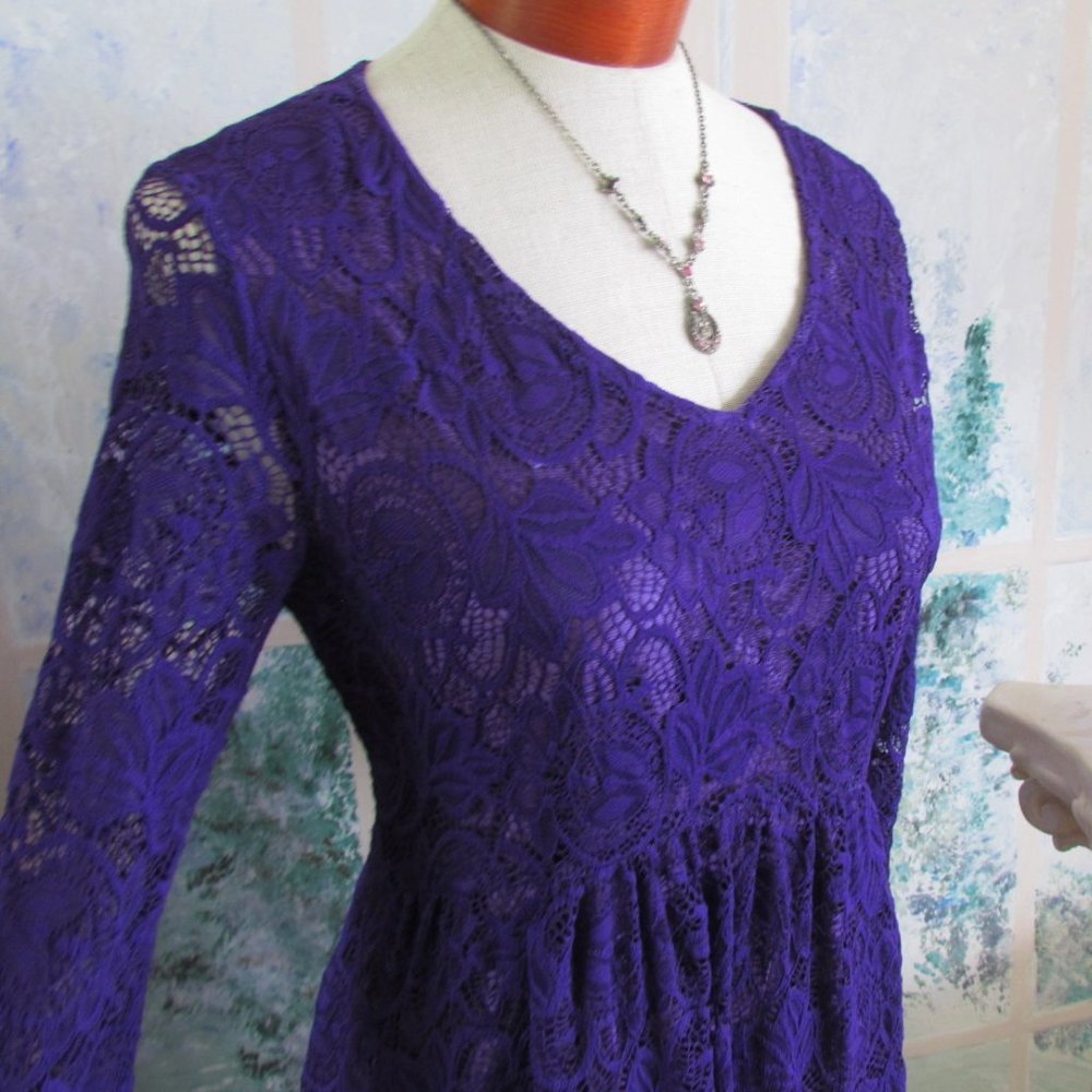 PURPLE LACE DRESS, EMPIRE WAIST, M, LINED w 3/4 SLEEVES, DRESSY PARTY, CHURCH